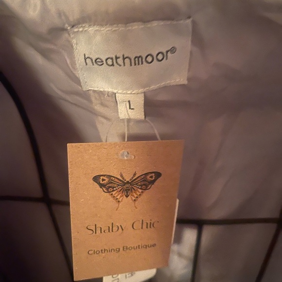 Women's Winter Collarless Faux Fur Coat light grey size Large.New with tags. - Picture 6 of 6